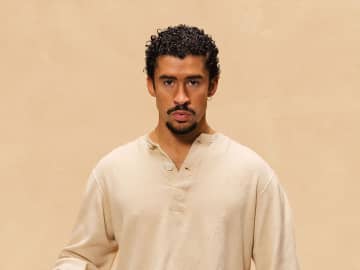 バッド・バニー、2026年開催第60回スーパーボウル・ハーフタイムショーのヘッドライナーに決定