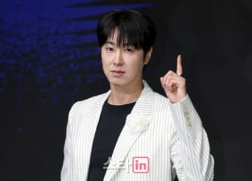 「東方神起」ユンホ、ソロ歌手として戻ってくる…2年ぶりに新曲でカムバック