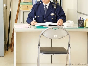 「サングラスをなくした」と交番へ駆け込んだ男性　続く展開に、警察官が爆笑【実話】