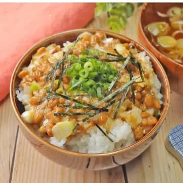 【納豆そのままはもう古い】「卵とみそで神ごはん」「箸が止まらない」絶対試したい納豆レシピ3選