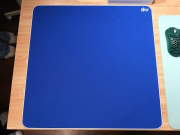 ハードパッドのような使用感の布製マウスパッド「FreeFall SV BASE Control+ v3」