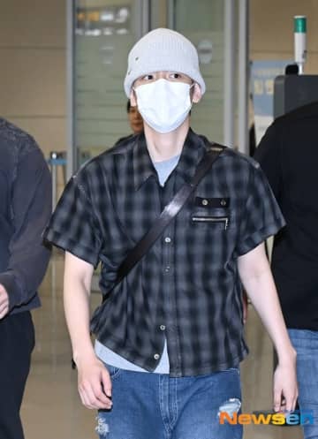 【PHOTO】EXO ベクヒョン、海外スケジュールを終えて帰国