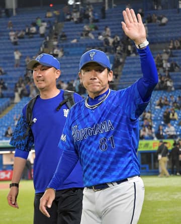 【DeNA】三浦監督、今季限りで退任へ　リーグV逃し引責か、球団は了承
