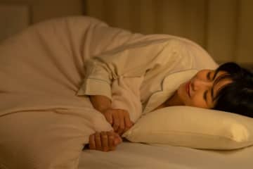 「疲れすぎると眠れない」は本当か？睡眠研究で判明した“意外な事実”とは