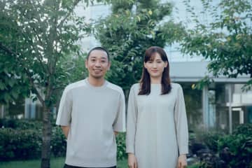 綾瀬はるか×大悟(千鳥)、ヒューマノイドを息子として迎え入れる 是枝裕和監督最新作『箱の中の羊』2026年公開