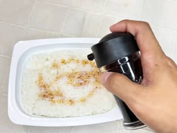 時短＆ズボラ派に朗報！ 究極の『パックごはん焼きおにぎり』レシピ
