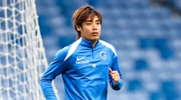 32歳日本代表FW、海外で24歳日本人GKの股を抜くフリーキックでゴール！「GKのミス」と現地指摘