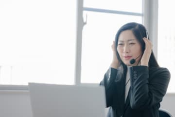 ひどい研修…教えないくせに「どこを見てるの？」と叱責 　4日目で退職を決めた女性