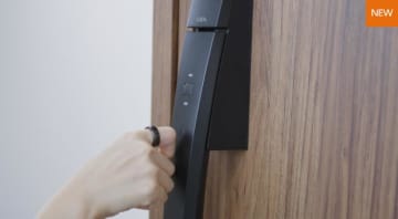 指輪で玄関ドアを施解錠　LIXILとEVERING