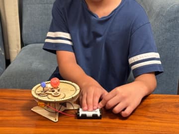 「鬼滅の刃」に家族みんなで夢中！紙のコミックがつくる親子の共有体験：鵜の目「鷹木」の目