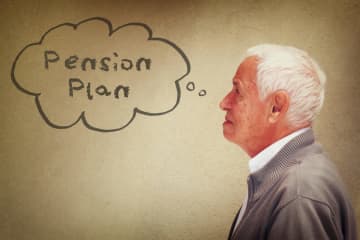 65歳を過ぎたのに一向に年金が振り込まれない！ 「18万円」もらえるはずなのに…なぜ？