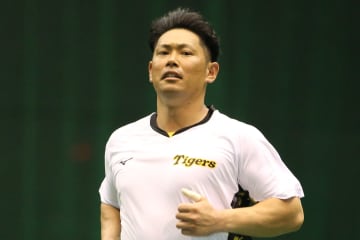 【阪神】今季限りで現役引退の原口文仁「支えてくださった皆様に心から感謝」惜別の声が殺到「癌から復帰したZOZOマリンの光景は忘れません」