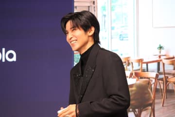 目黒蓮、“相棒”モトローラで撮影した着物姿にご満悦　Snow Manとしての視点からも機能を提案