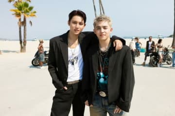 「SEVENTEEN」の「S.COUPS＆MINGYU」、1stミニアルバムが発売当日にアルバムと音源チャートで1位に直行…60万枚以上販売