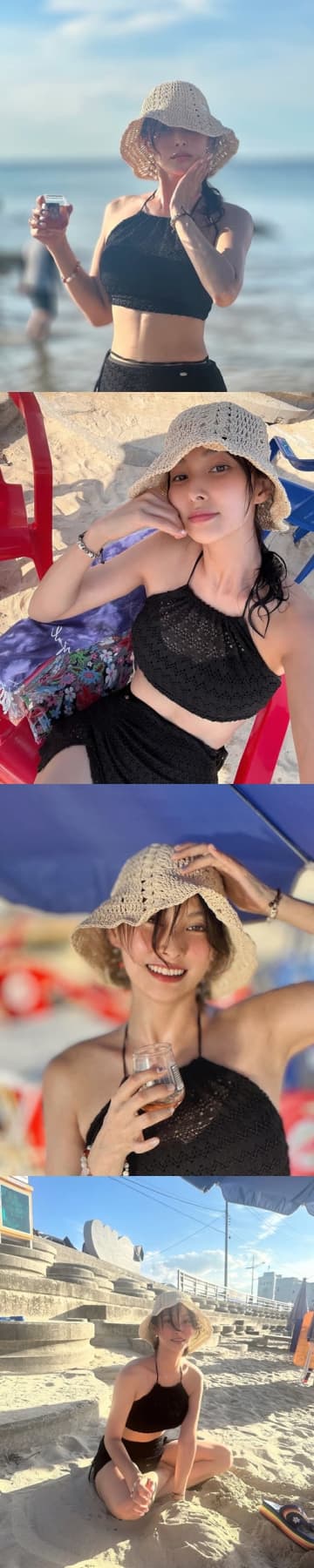 えっ、そんな大胆な…KARA・ギュリ、砂浜で見せた“あみあみ水着ショット”で視線独占「美人すぎ！」【PHOTO】