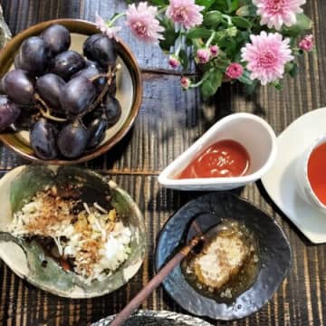 即席！海老揚げ餃子のタレ！コムハニーのチリソースと薬味ダレ！！