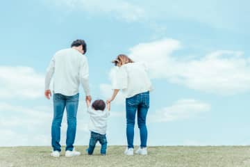 子育て世帯の衝撃実態！「2人目を望む人」が過去最少、高まる経済的な壁