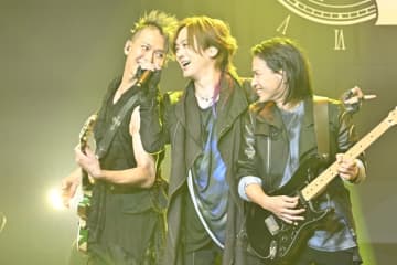 【ライブレポート】BREAKERZ、再演ツアー＜RETURNZ -アオノミライ×BIG BANG!-＞に激動と未来「F.S.S.＝ファイナル、青春しようぜ！」