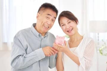 70代の両親の貯金は「800万円」。老後の生活資金として少ない？ 平均貯蓄額はいくら？