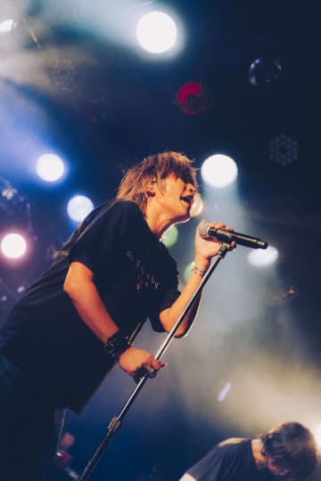【ライブレポート】INORAN、ニューアルバム『ニライカナイ -Rerecorded-』を携えたツアー開幕「このツアーではもっともっとみんなに近付いていきたいです」