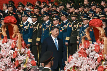 中国の習主席、烈士式典に出席　抗日80年、愛国心を鼓舞