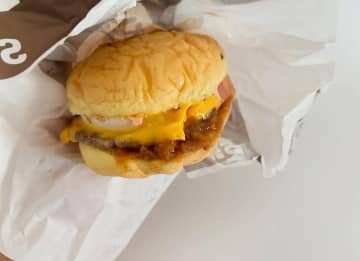 【マクドナルド】定番の月見に飽きたらコレ♡「新作バーガー」