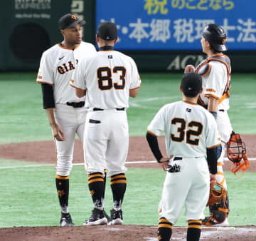 【巨人】阿部監督の〝勝負手〟奏功！　守護神マルティネス８回途中から投入で火消し