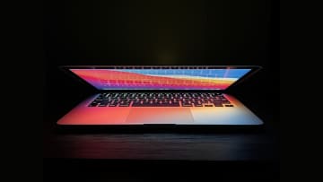 「MacBook Pro」、大幅なアップグレードは次の次？