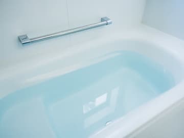 年間300人超が死亡？ 「10分以上の長風呂」は若くても危険なのか、温泉療法専門医が解説