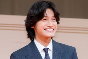 Aぇ! group・佐野晶哉、“歌手”上白石萌歌に大ハマり「取り憑かれたように聴いてます」
