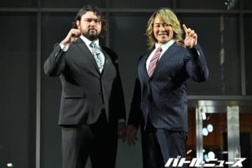 引退を控えた棚橋弘至とデビューを控えたウルフアロンが歌舞伎町のド真ん中で公開トークショー！新規カード発表などは特になし