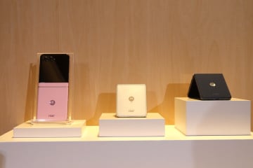 写真で見る「motorola razr 60」