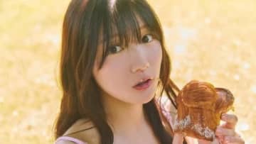 日向坂46・河田陽菜 ビキニ姿でプールにぷかぷか！瞳を閉じた“いまだかつてない”大人な表情に注目 2nd写真集先行カット第7弾