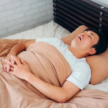 睡眠時間は十分なのに日中に眠い…「いびき」が原因かもしれない