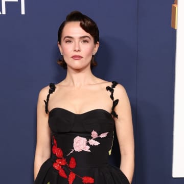 ゾーイ・ドゥイッチ、ジミー・タトロと婚約