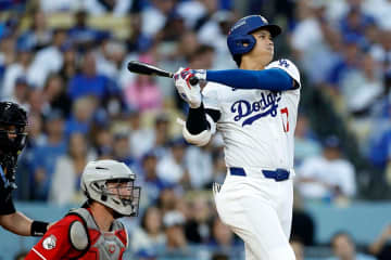 【MLB】大谷翔平、WCS初戦“爆速”先頭打者アーチで「新たなメジャー記録樹立」　米記者注目の一発「100マイル以上の投球を捉えた本塁打で……」