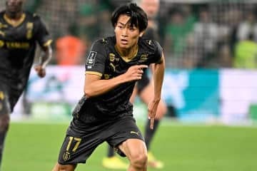 中村敬斗が巧みな技術で翻弄「際立つスキル」　練習中に披露の“高度テク”に驚嘆