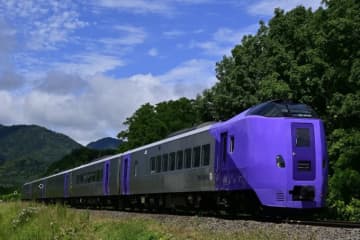札幌〜富良野間で臨時特急「秋のラベンダー号」、10月31日と11月1日に運転