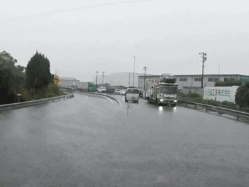 〘IC閉鎖〙仙台港周辺で局地的大雨による道路冠水 仙台港IC/仙台港北IC 上下線出入口規制は8時間弱ぶり解除（1日17:45現在）