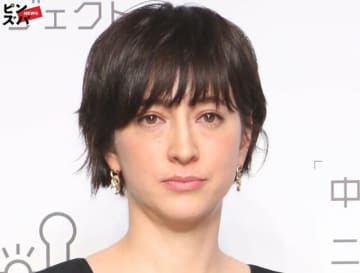 滝川クリステル、SNSコメント欄が“進次郎批判”の悲痛…夫婦円満のウラで“PR案件に悪影響”も
