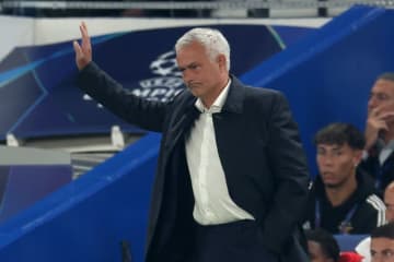 古巣凱旋でチェルシーファンから歓迎…モウリーニョ監督は感謝「歴史の一部」