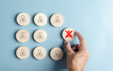 やっと決まった就職先なのに…入社1ヶ月で「退職してほしい」と言われた！ 試用期間は3ヶ月なら「月給30万円×3ヶ月分」支払ってもらえますか？【社労士解説】