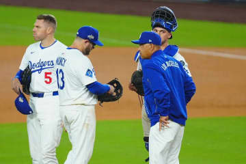 大谷2発で大量リードも…ド軍救援がまた乱調　エンリケス1死も取れず、本拠地ブーイング