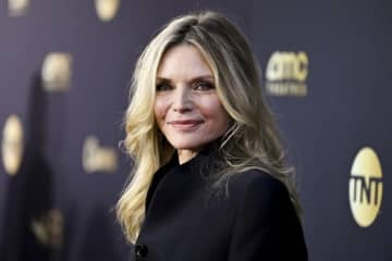ミシェル・ファイファー、祖母になったことを発表　「天国のよう」と喜び語る
