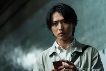 Netflixシリーズ『今際の国のアリス』　生死をかけた“げぇむ”に挑む場面写真が解禁！