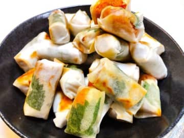 おいしすぎる～！ちくわチーズ春巻き