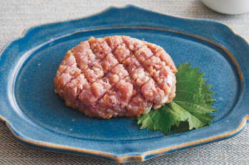 【ぶり、かつおの簡単レシピ】昔から愛される味を家庭で！「漁師飯」2選「ぶりカマ大根」「鰹のなめろう」