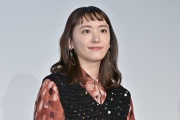 新垣結衣、金髪ショートで「これ今なの!?」「更に若返った」とネット騒然　豪華コラボに驚きの声も