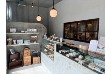 「いちご大福と茶菓のお店 あか 学芸大学本店」が移転リニューアル！数量限定のいちご大福が名物