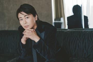 氷川きよし、約4年ぶりとなるオリジナルアルバム『KIINA.』リリース決定！　最新アーティスト写真＆ジャケット写真も公開